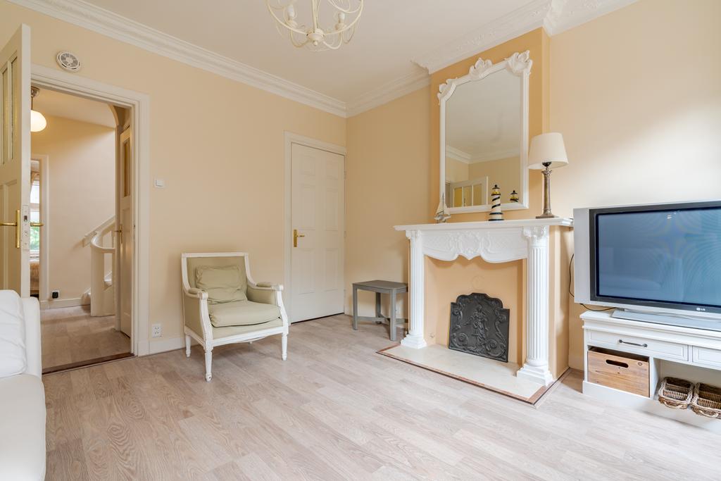 Te huur: Foto Woonhuis aan de Casuariestraat 55 in 's-Gravenhage