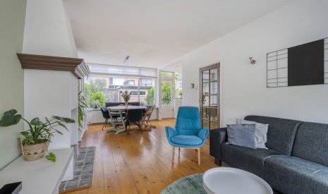 Te koop: Foto Woonhuis aan de Jacques Perkplantsoen 10 in Hazerswoude-Rijndijk