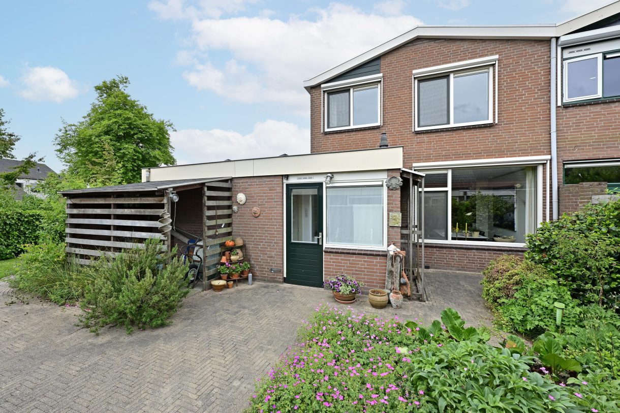 Te koop: Foto Woonhuis aan de Meeuwenveld 16 in Nieuwveen