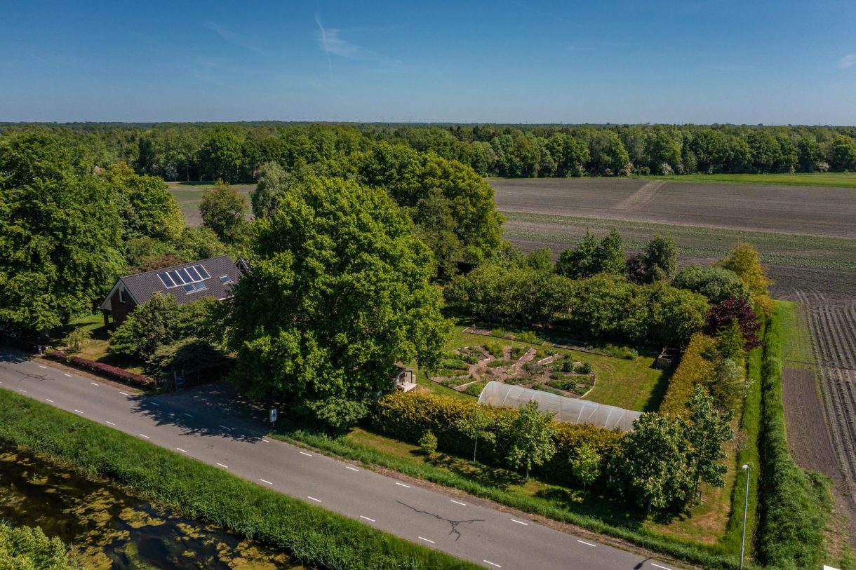 Te koop: Foto Woonhuis aan de Langewijk 6 in Froombosch