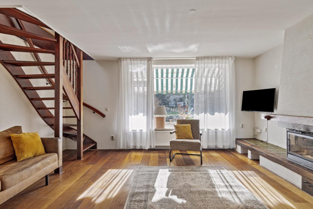 Te koop: Foto Woonhuis aan de Overtoom 22 in Westzaan