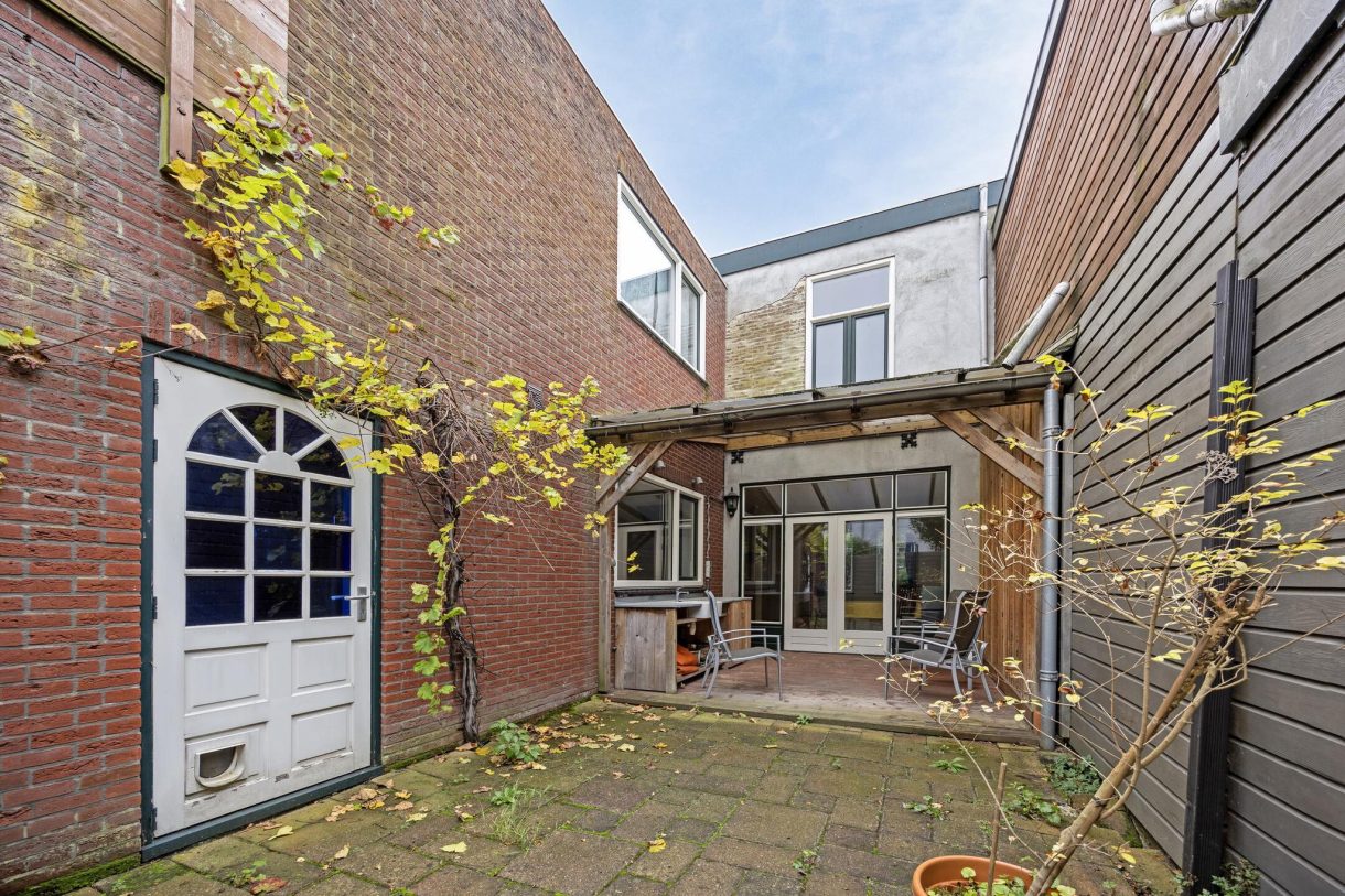 Te koop: Foto Woonhuis aan de Herengracht 98 in Zaandam