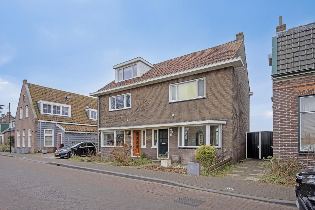 Te koop: Foto Woonhuis aan de J.J. Allanstraat 253 in Westzaan