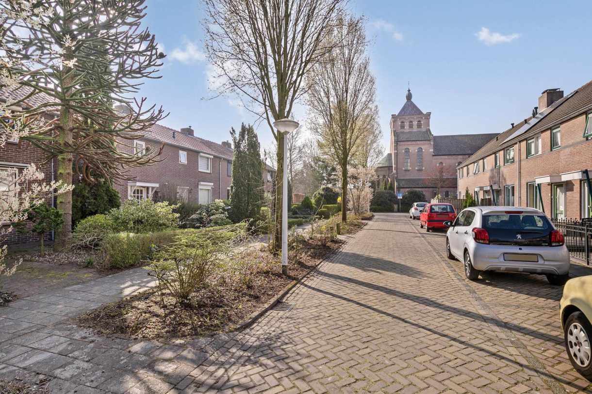 Te koop: Foto Woonhuis aan de Prof. Titus Brandsmastraat 9 in Best