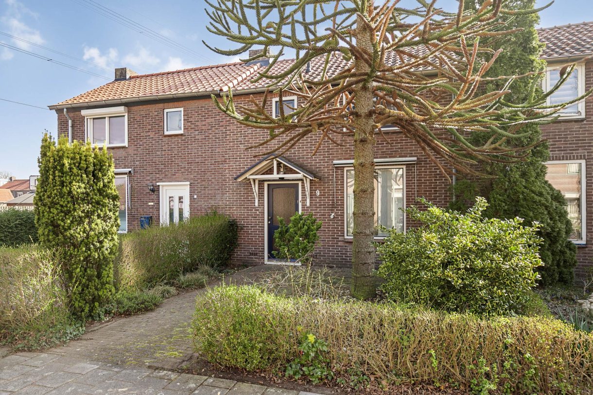 Te koop: Foto Woonhuis aan de Prof. Titus Brandsmastraat 9 in Best