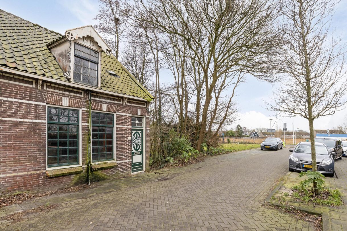 Te koop: Foto Woonhuis aan de Westzanerdijk 77 in Zaandam