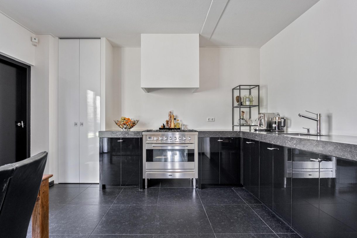 Te koop: Foto Woonhuis aan de Het Lage Holt 10 in Hoogeveen