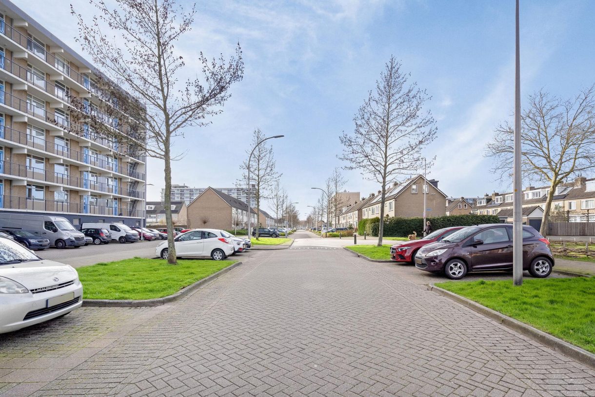 Te koop: Foto Appartement aan de Plutostraat 160 in Alphen aan den Rijn