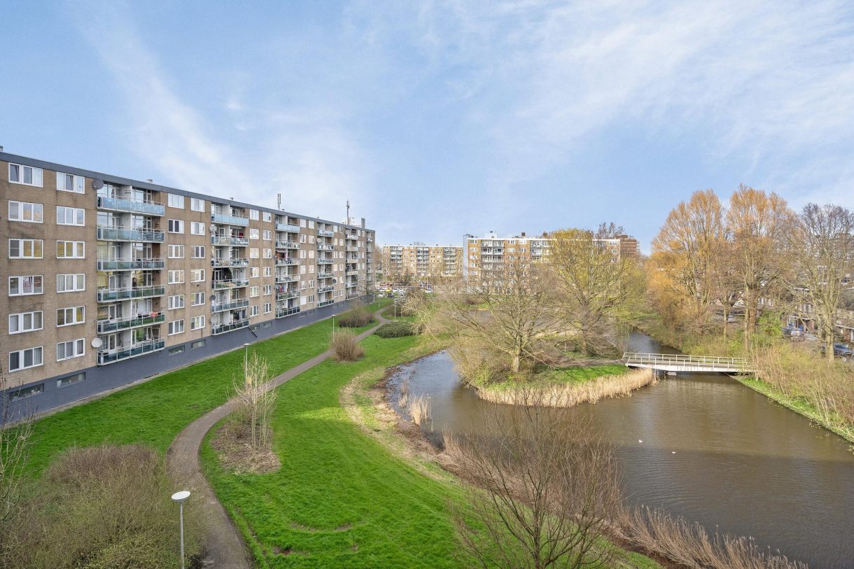 Te koop: Foto Appartement aan de Plutostraat 160 in Alphen aan den Rijn