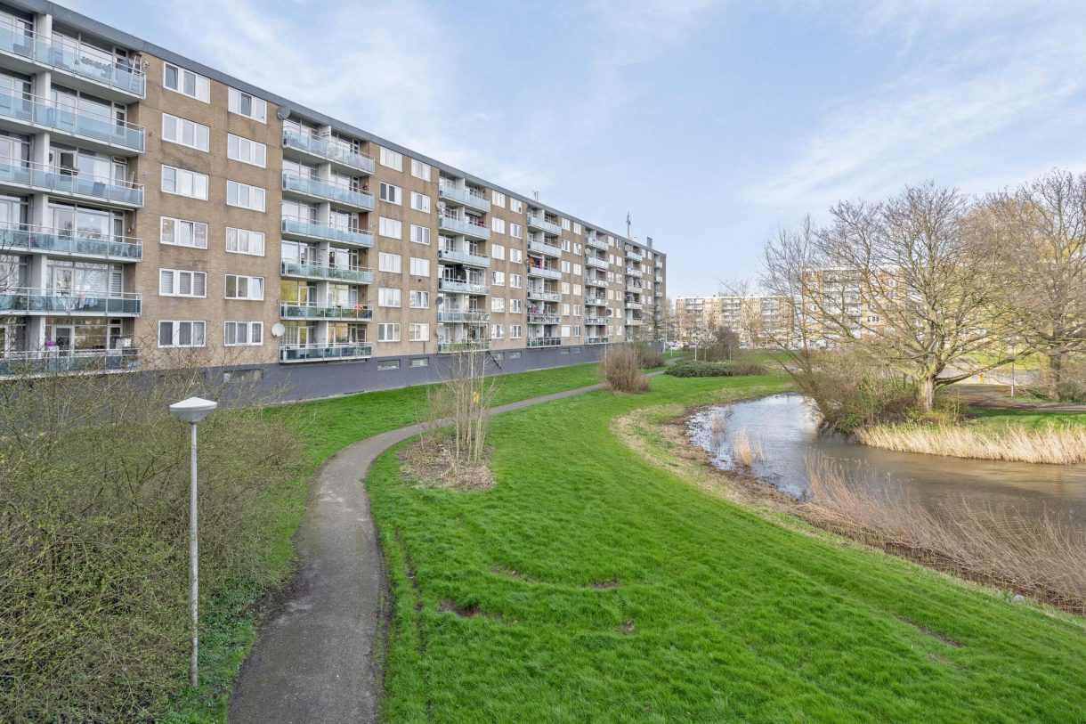 Te koop: Foto Appartement aan de Plutostraat 160 in Alphen aan den Rijn