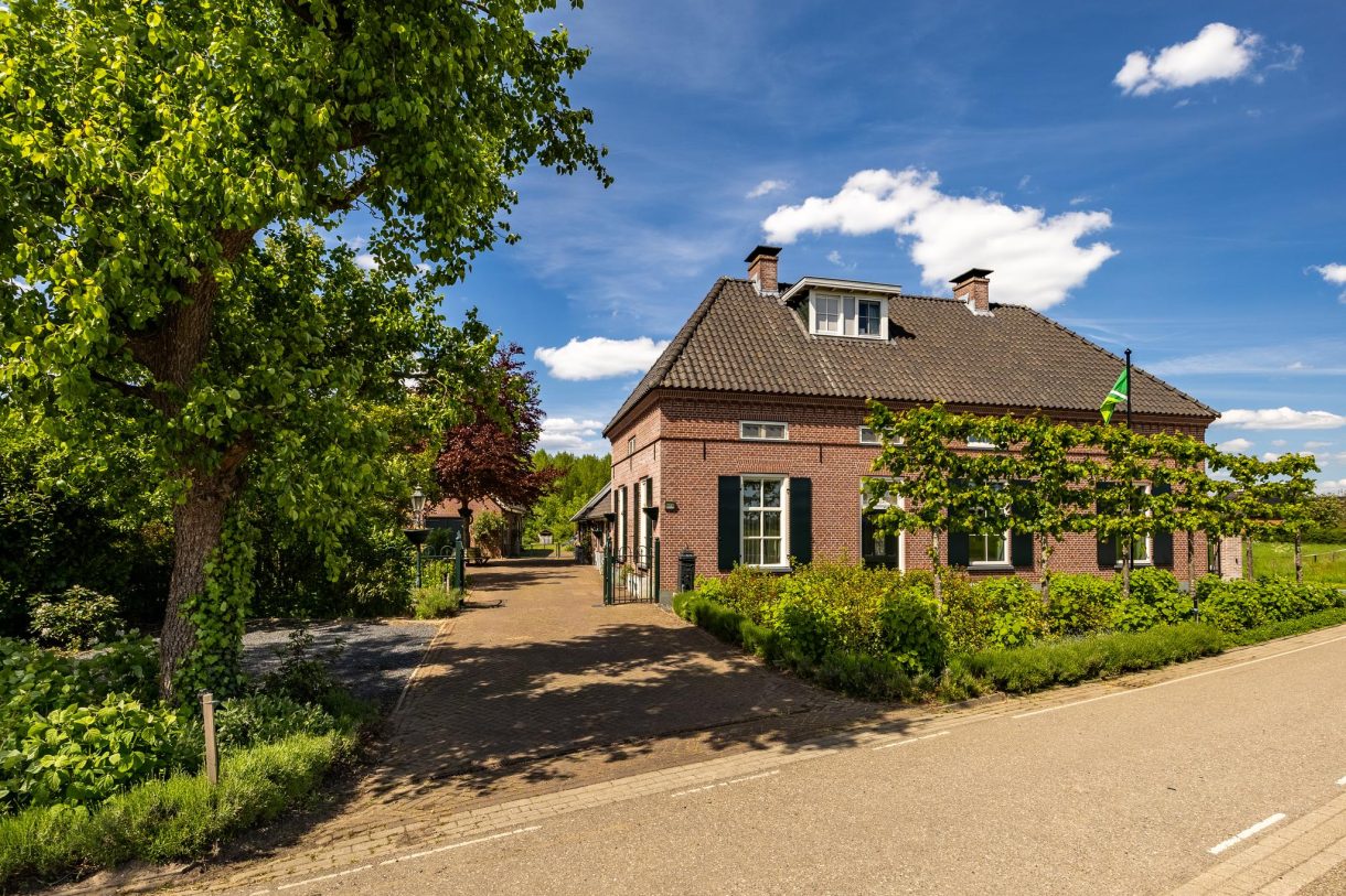 Te koop: Foto Woonhuis aan de Zutphen-Emmerikseweg 141A in Baak