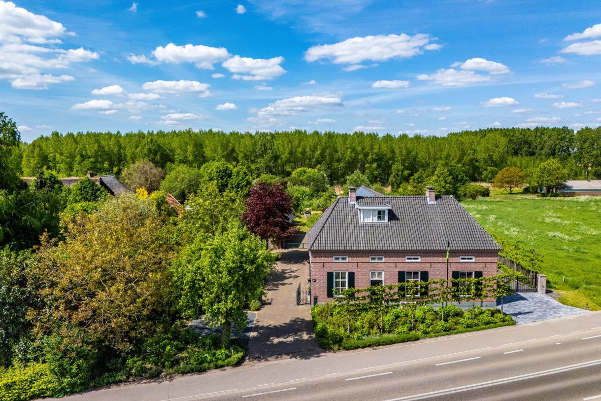 Te koop: Foto Woonhuis aan de Zutphen-Emmerikseweg 141A in Baak