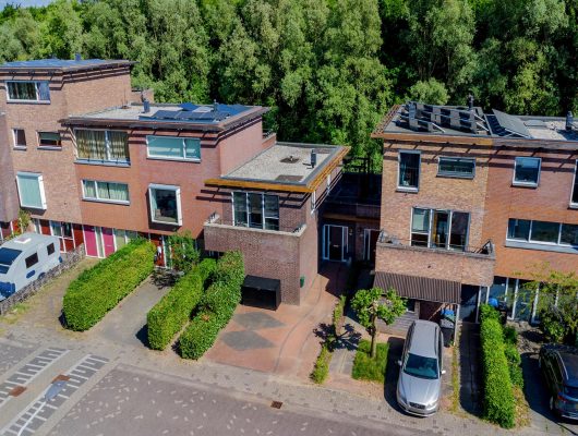 Hoofdfoto van Arnhem Emily Brontesingel 35