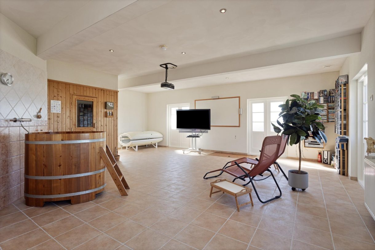 Te koop: Foto Woonhuis aan de Achterweg 19 in Nieuwe Wetering