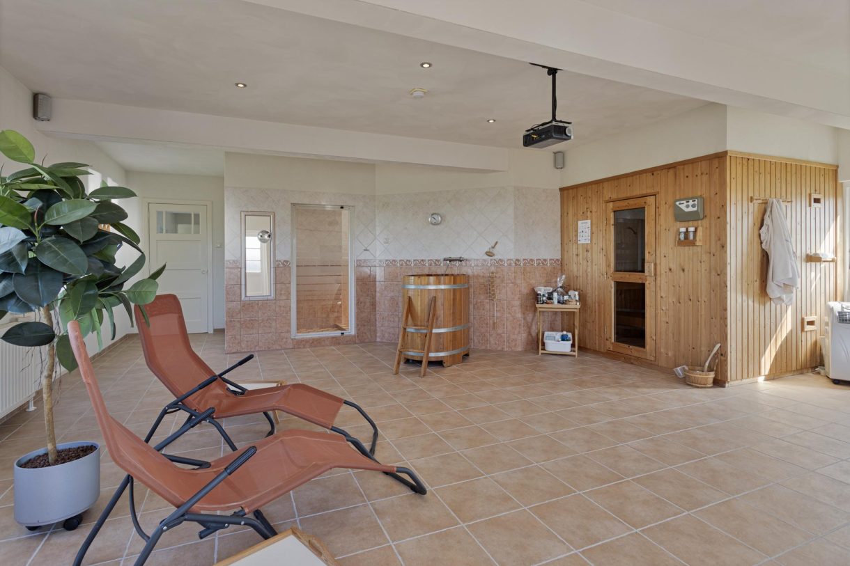 Te koop: Foto Woonhuis aan de Achterweg 19 in Nieuwe Wetering