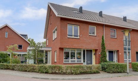 Hoofdfoto van Arnhem Willy den Oudenstraat 38