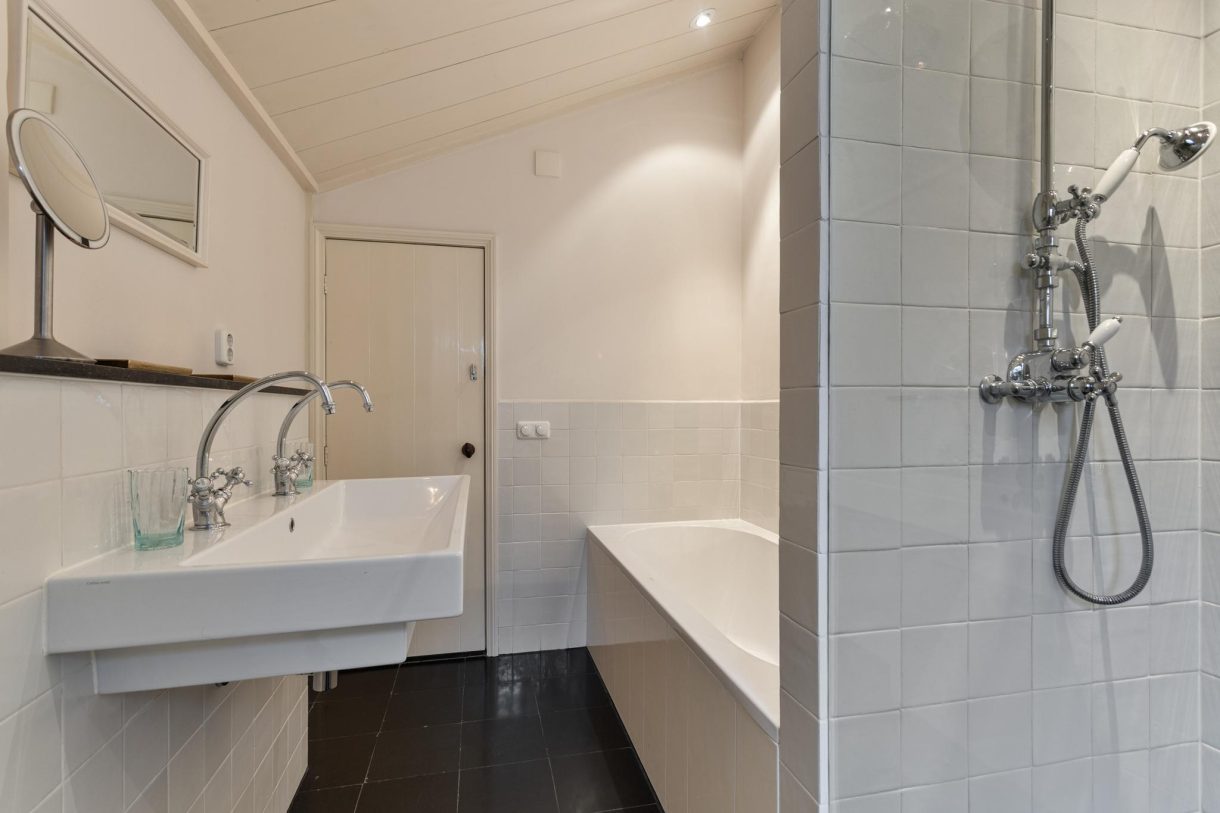 Te koop: Foto Woonhuis aan de Zuideinde 13-15 in Koog aan de Zaan