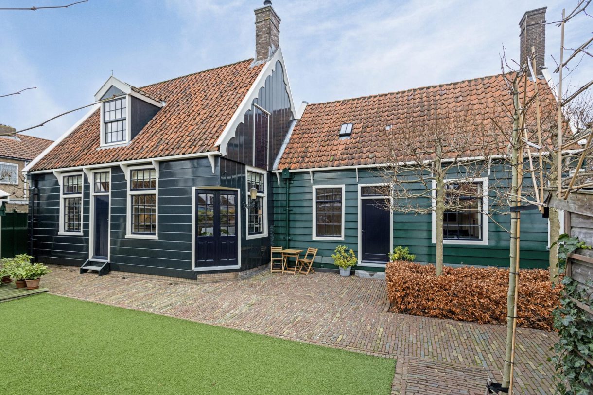 Te koop: Foto Woonhuis aan de Zuideinde 13-15 in Koog aan de Zaan