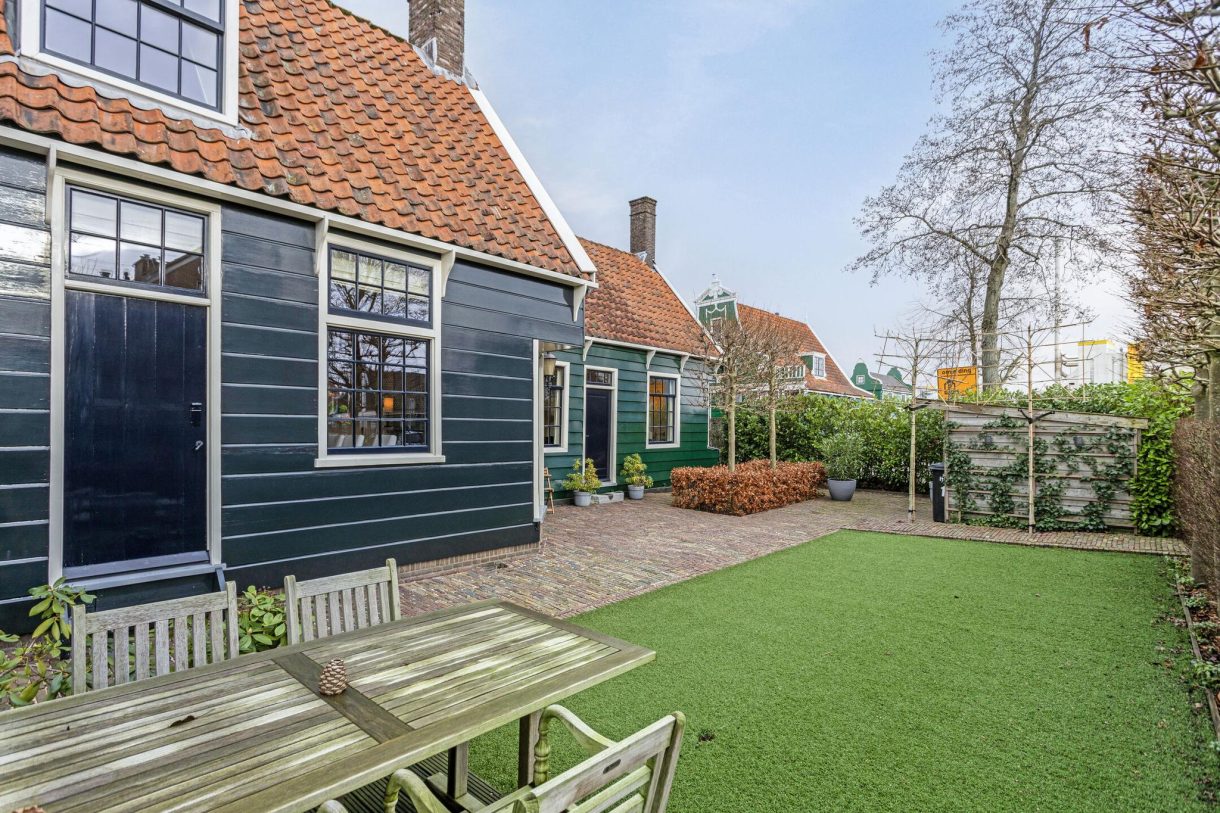 Te koop: Foto Woonhuis aan de Zuideinde 13-15 in Koog aan de Zaan