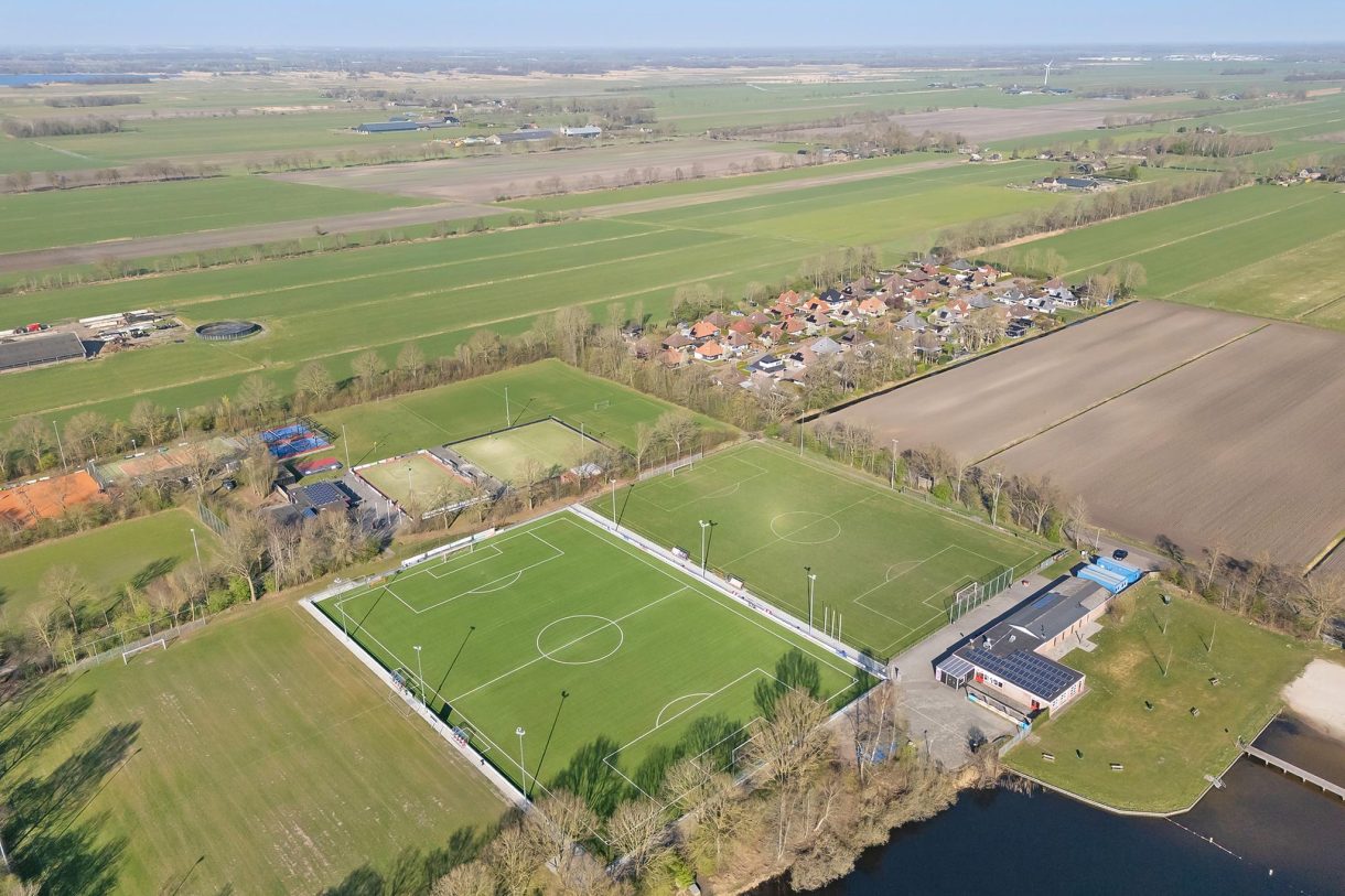 Te koop: Foto Woonhuis aan de Binnenweg 22 in Nijeveen