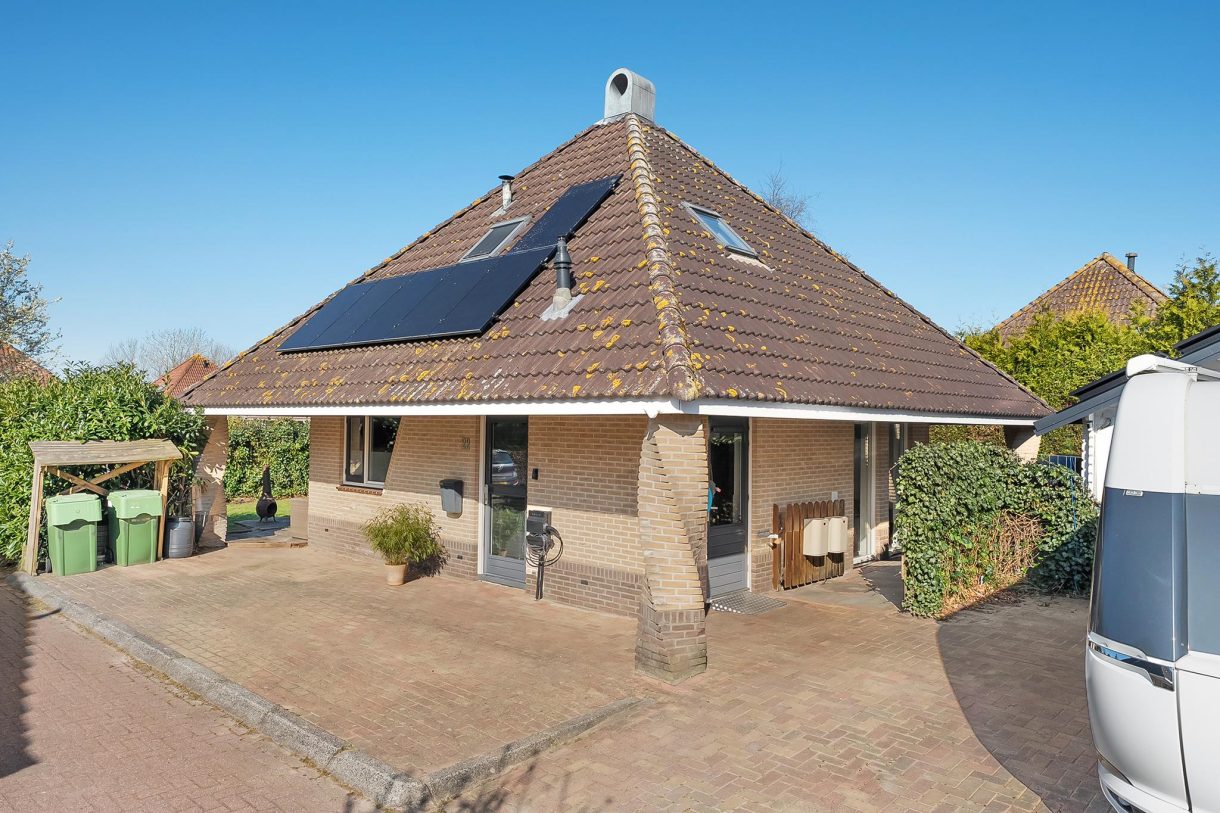 Te koop: Foto Woonhuis aan de Binnenweg 22 in Nijeveen