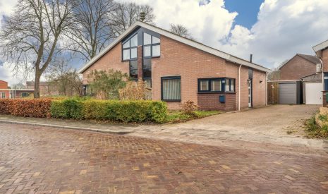 Te koop: Foto Woonhuis aan de Pluvierstraat 17 in Foxhol