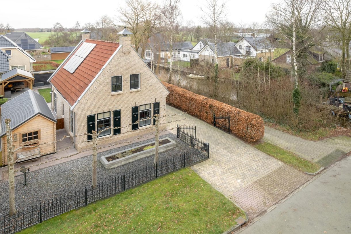 Te koop: Foto Woonhuis aan de De Opslach 13 in Augustinusga