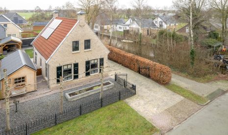Te koop: Foto Woonhuis aan de De Opslach 13 in Augustinusga