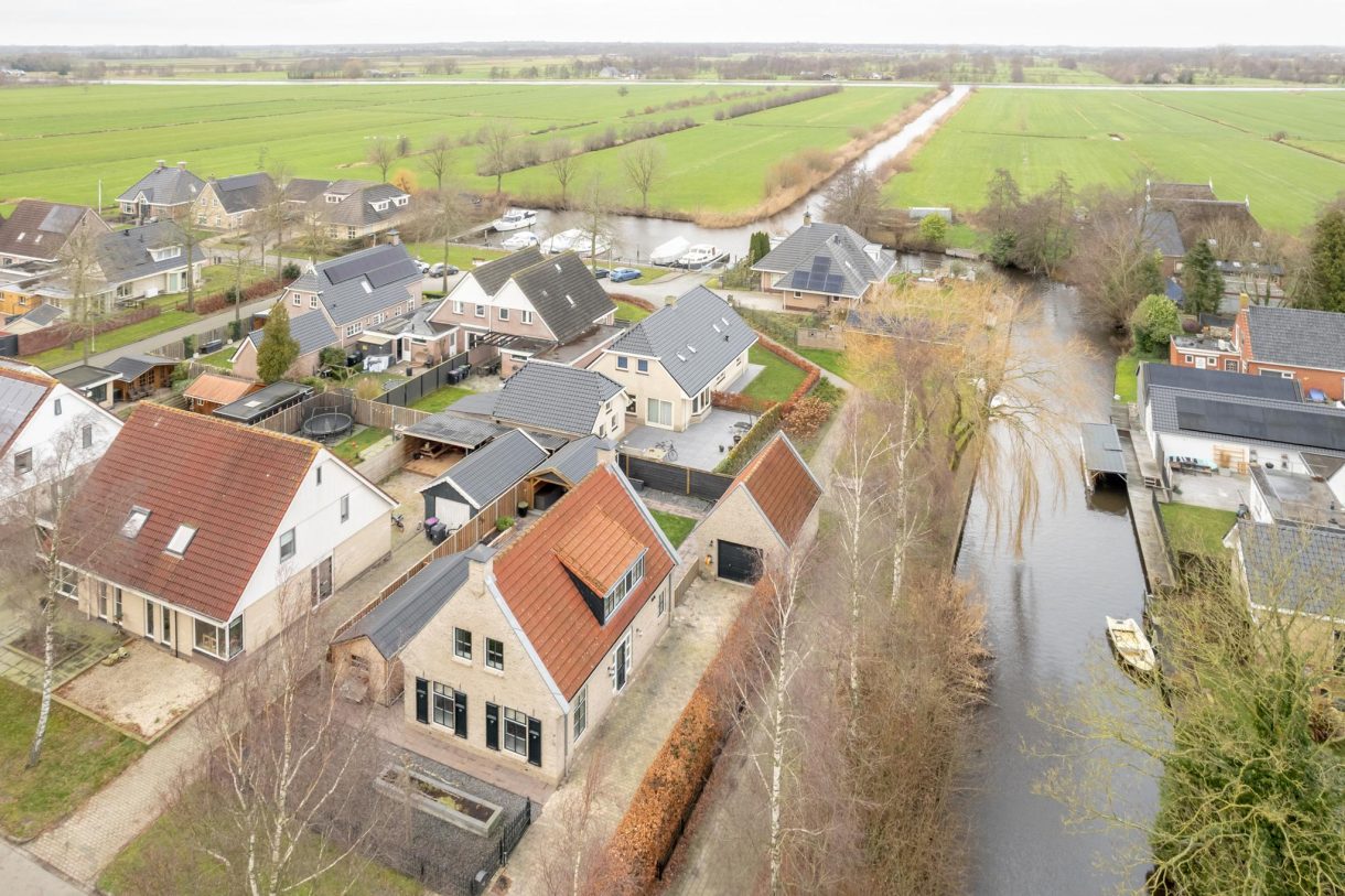 Te koop: Foto Woonhuis aan de De Opslach 13 in Augustinusga