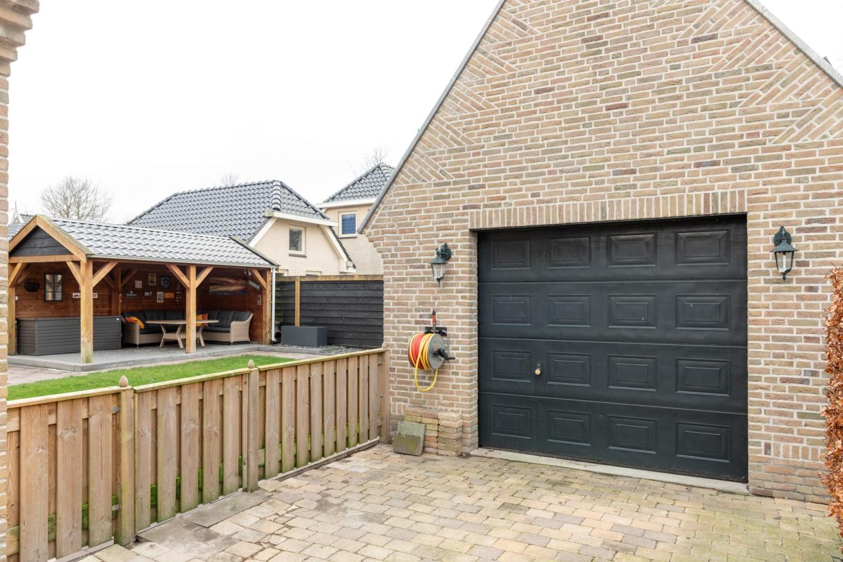 Te koop: Foto Woonhuis aan de De Opslach 13 in Augustinusga