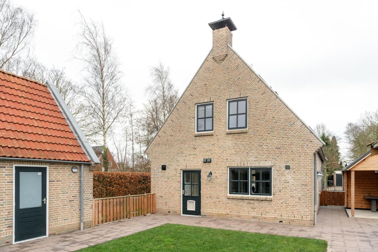 Te koop: Foto Woonhuis aan de De Opslach 13 in Augustinusga