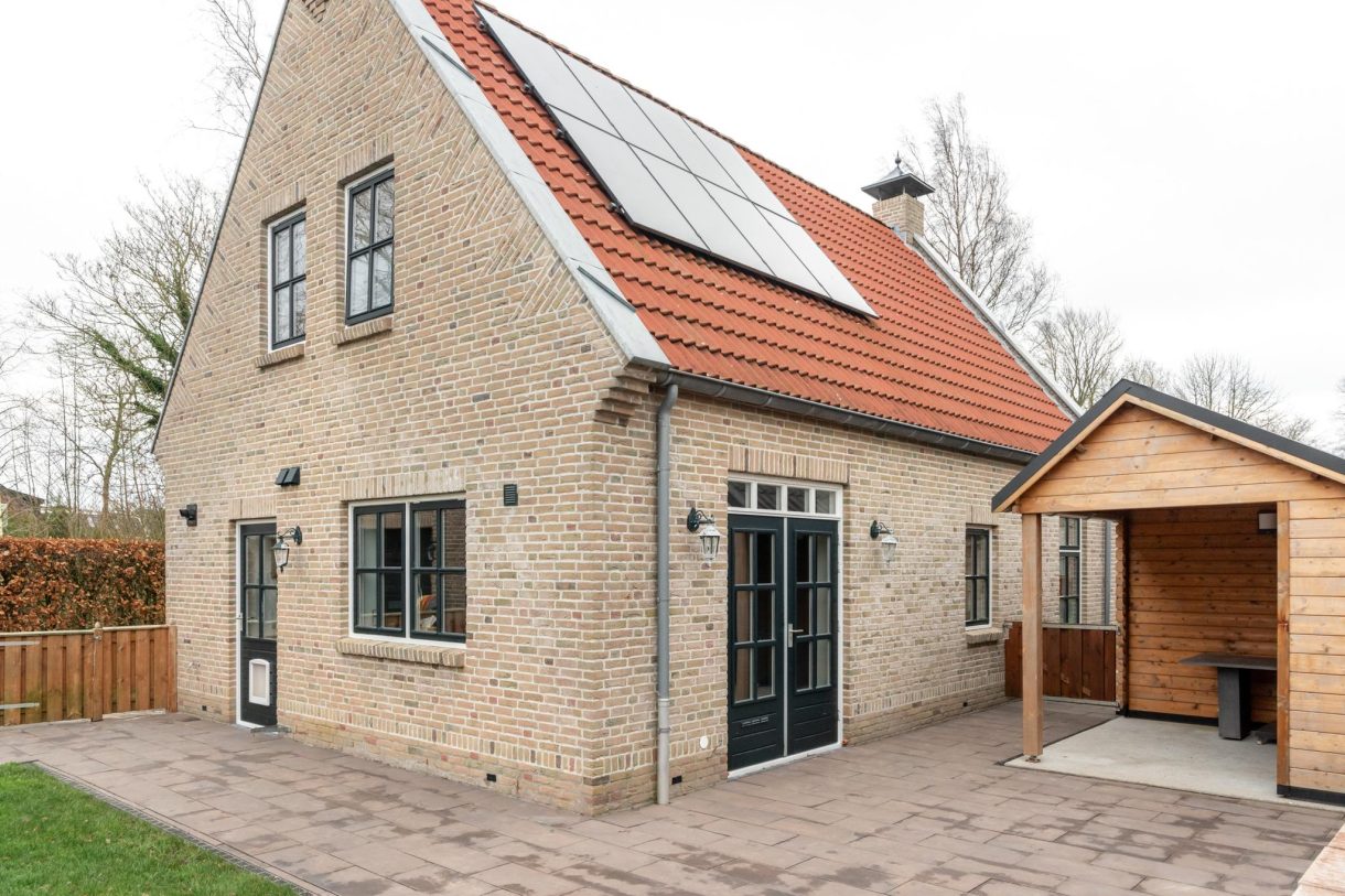 Te koop: Foto Woonhuis aan de De Opslach 13 in Augustinusga