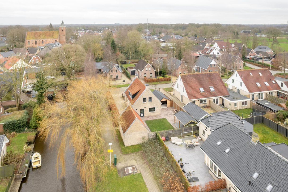 Te koop: Foto Woonhuis aan de De Opslach 13 in Augustinusga