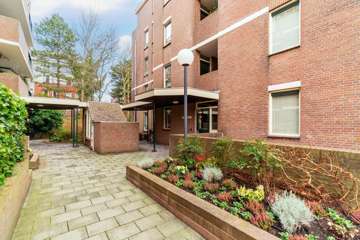 Te koop: Foto Appartement aan de Johan van Oldenbarneveltlaan 23H in 's-Gravenhage