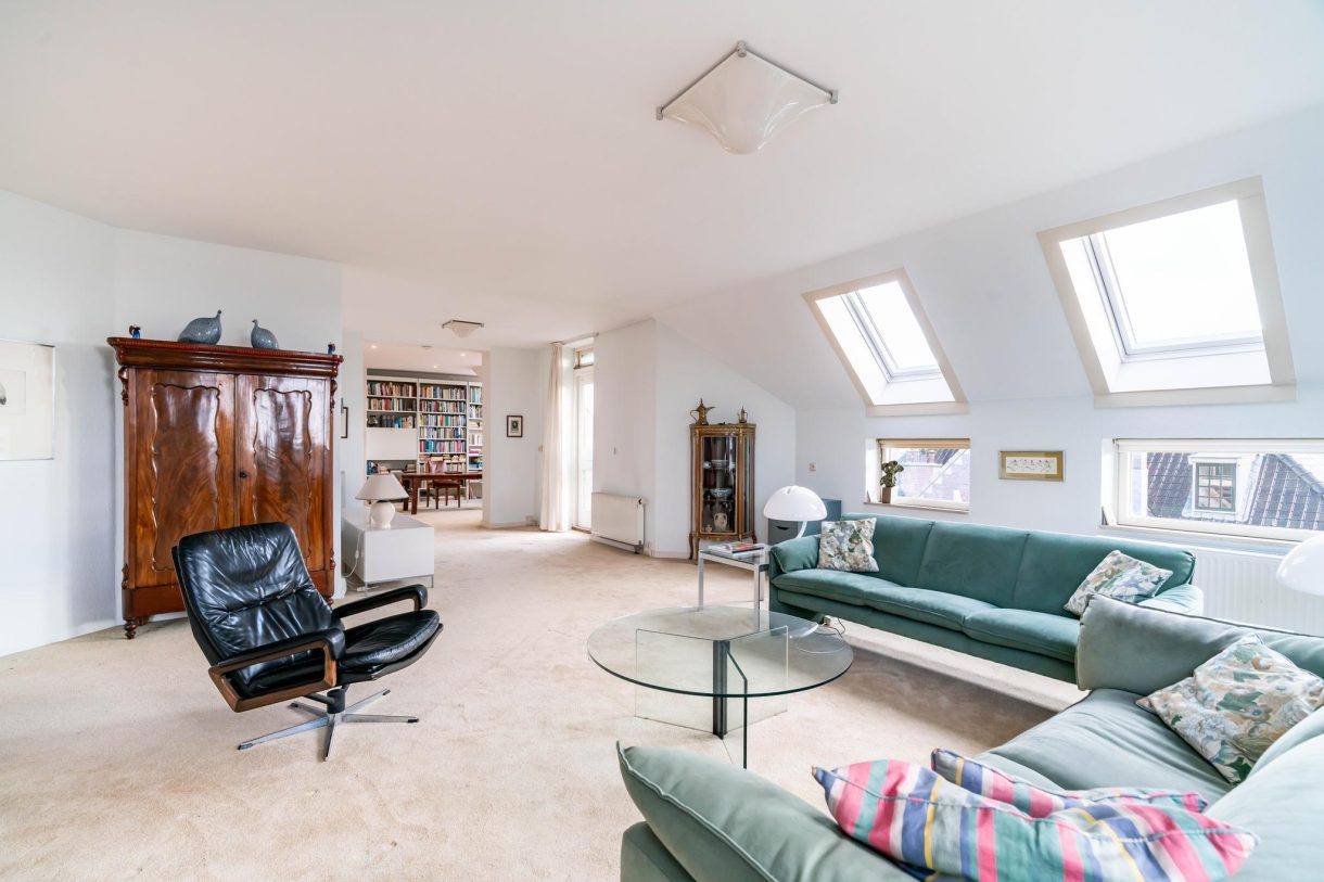 Te koop: Foto Appartement aan de Johan van Oldenbarneveltlaan 23H in 's-Gravenhage