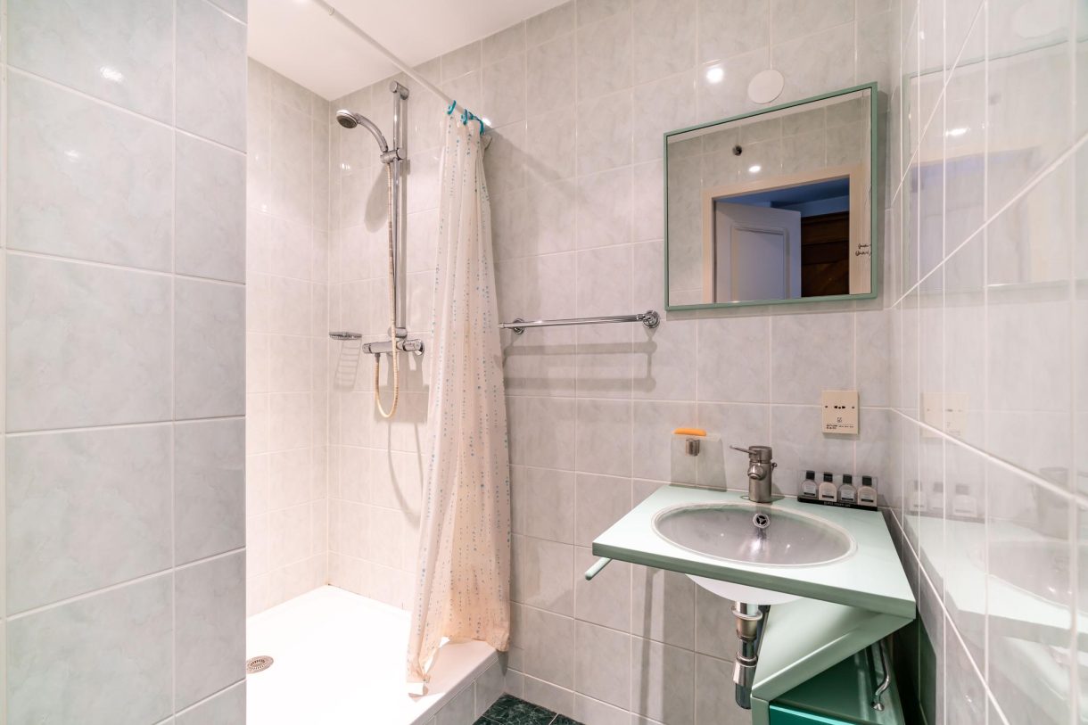 Te koop: Foto Appartement aan de Johan van Oldenbarneveltlaan 23H in 's-Gravenhage