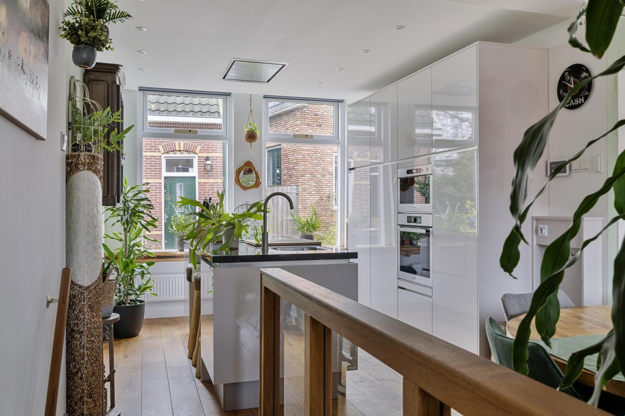 Te koop: Foto Woonhuis aan de Westzanerdijk 98 in Zaandam