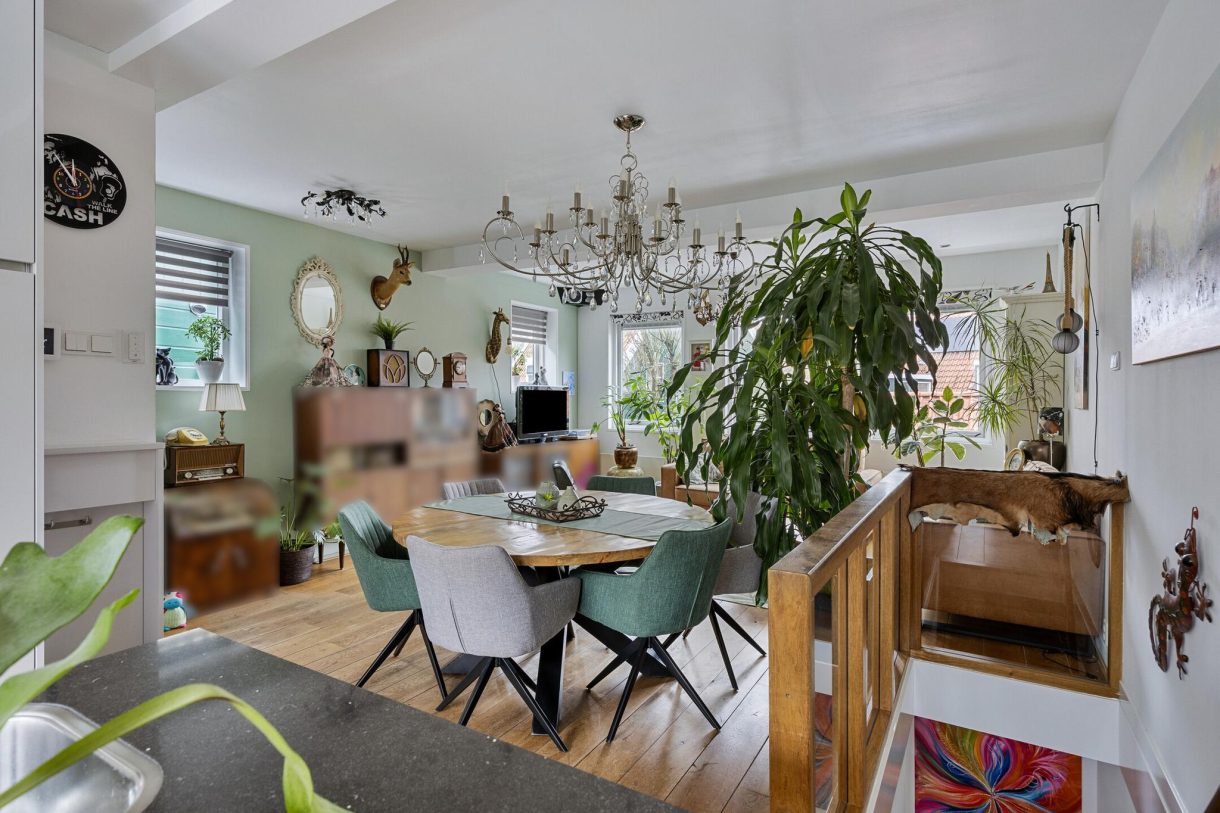 Te koop: Foto Woonhuis aan de Westzanerdijk 98 in Zaandam