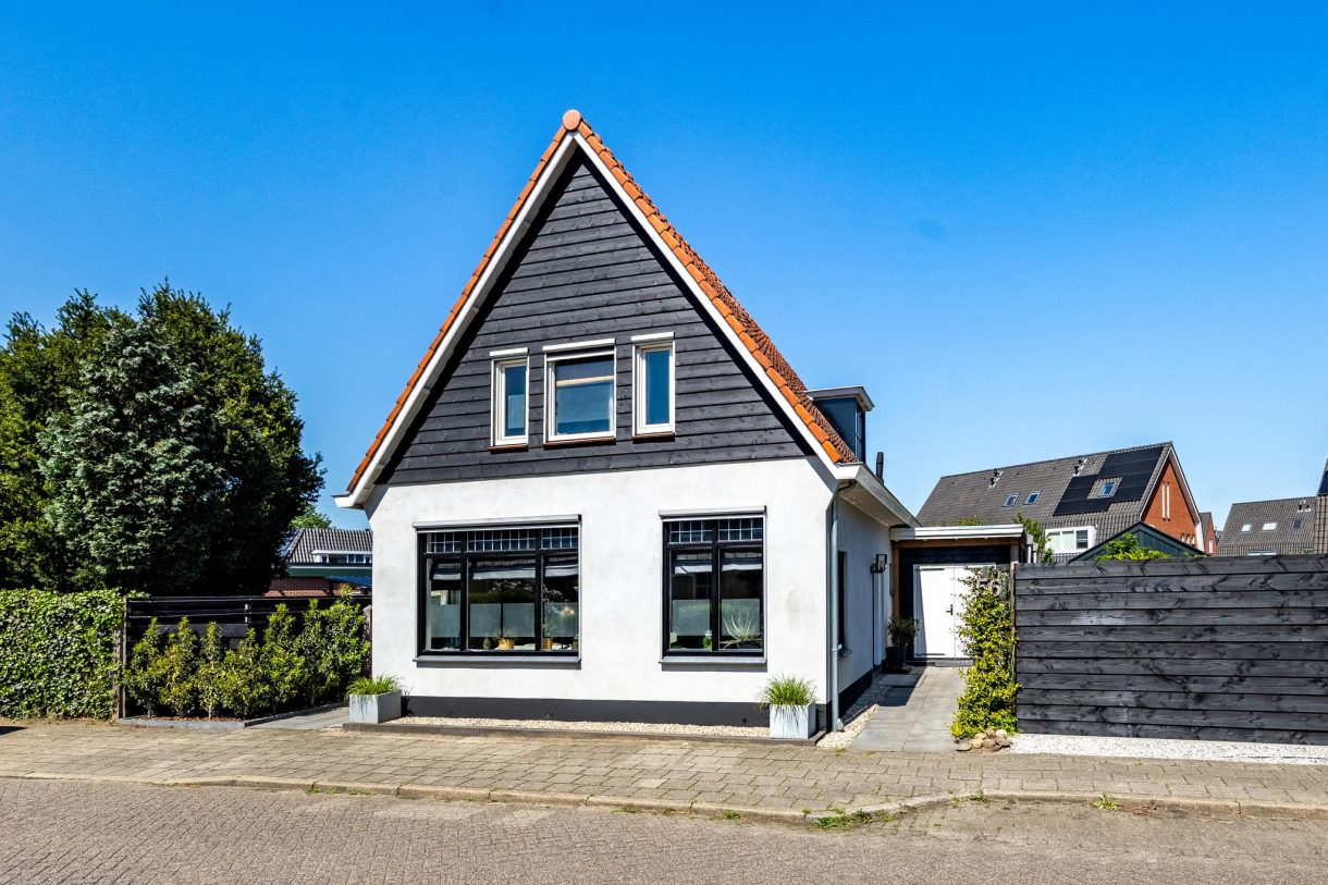 Te koop: Foto Woonhuis aan de Albert Hahnweg 56 in Lochem