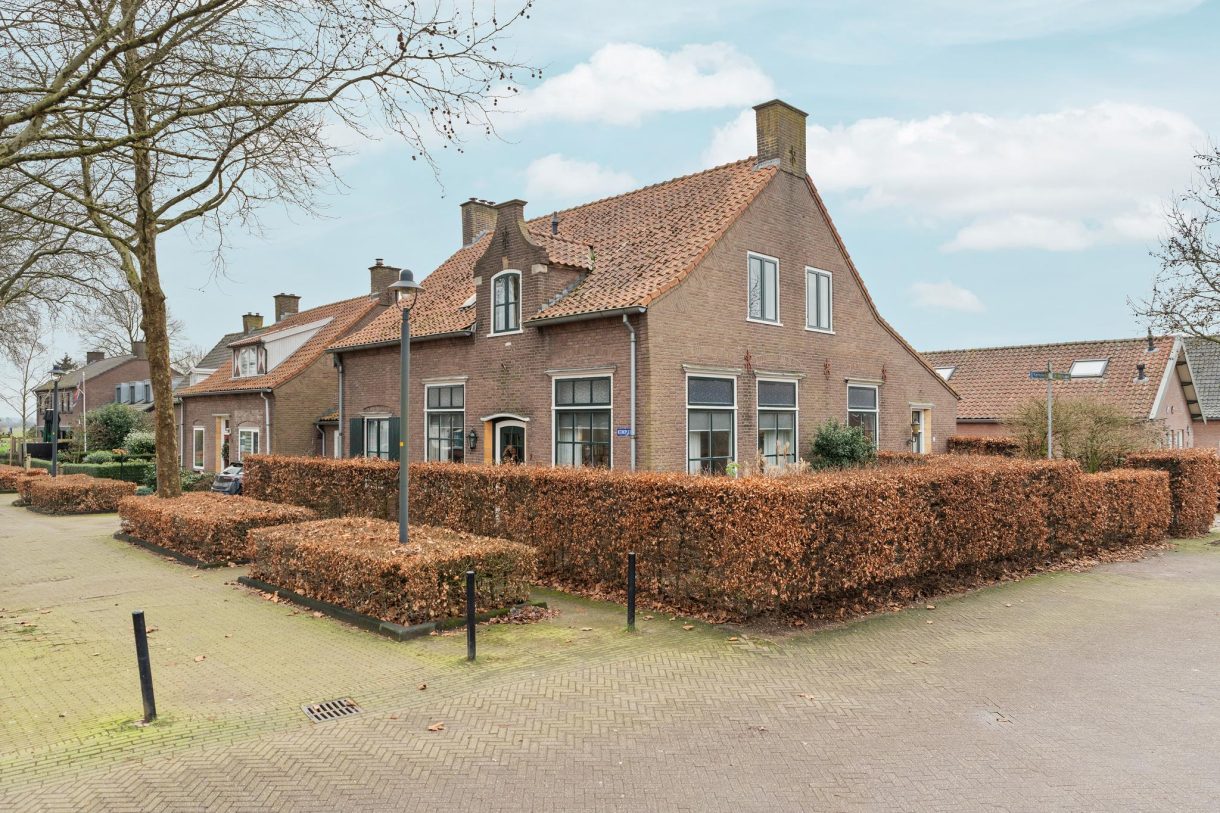 Te koop: Foto Woonhuis aan de Kerkplein 7 in Leuth