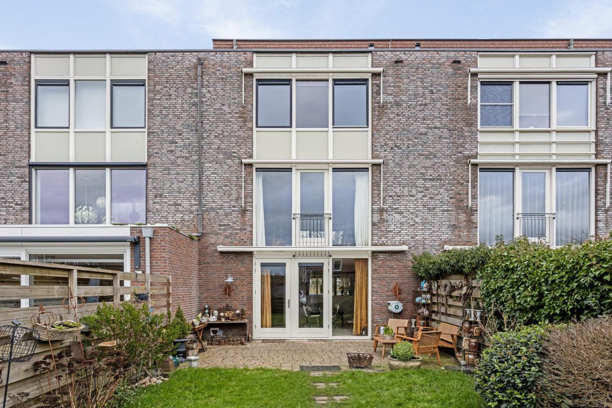 Te koop: Foto Woonhuis aan de St.-Pietersberg 63 in De Meern