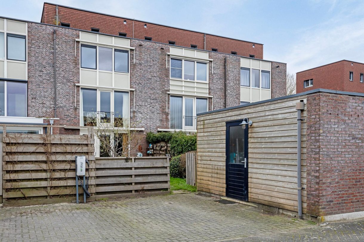 Te koop: Foto Woonhuis aan de St.-Pietersberg 63 in De Meern