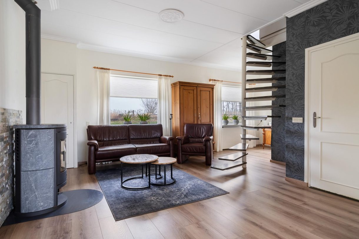 Te koop: Foto Woonhuis aan de Lange Meentweg 1 in Woerdense Verlaat