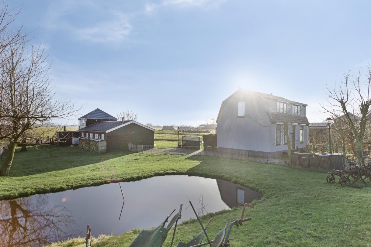 Te koop: Foto Woonhuis aan de Nauernasche Vaartdijk 7 in Westzaan