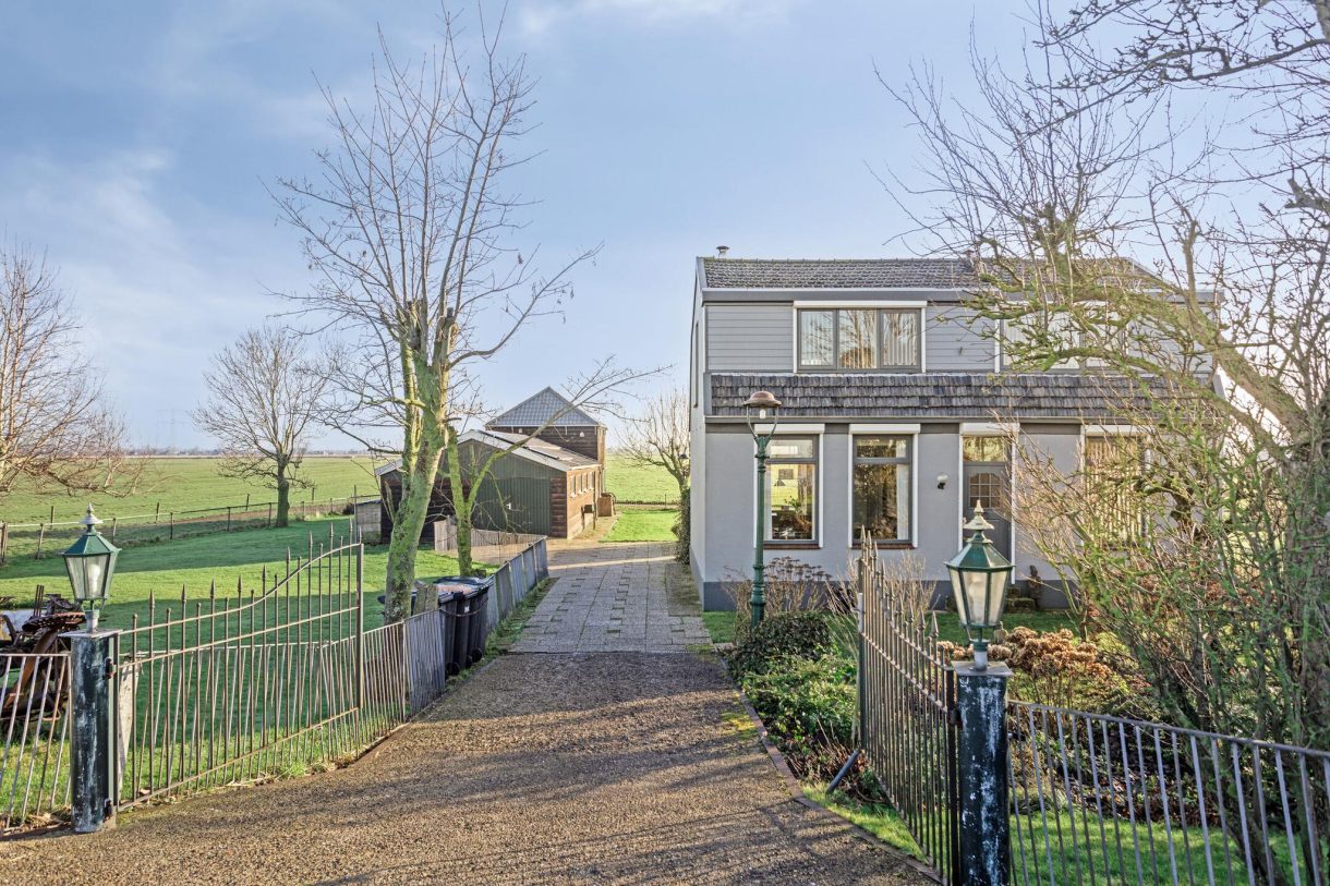 Te koop: Foto Woonhuis aan de Nauernasche Vaartdijk 7 in Westzaan