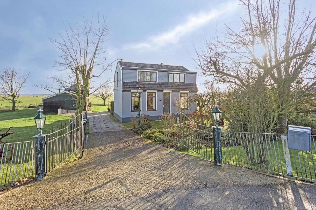 Te koop: Foto Woonhuis aan de Nauernasche Vaartdijk 7 in Westzaan