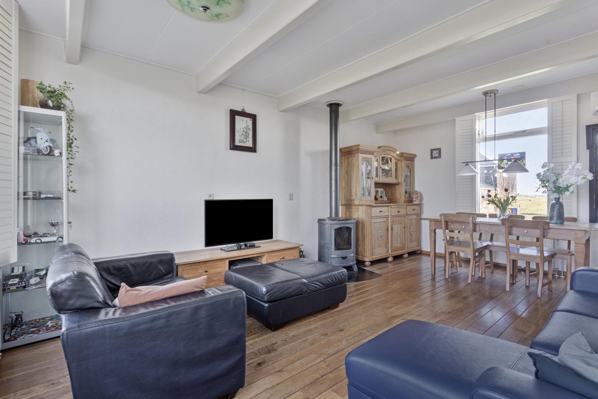 Te koop: Foto Woonhuis aan de Nauernasche Vaartdijk 7 in Westzaan