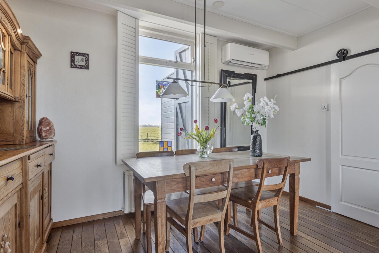 Te koop: Foto Woonhuis aan de Nauernasche Vaartdijk 7 in Westzaan