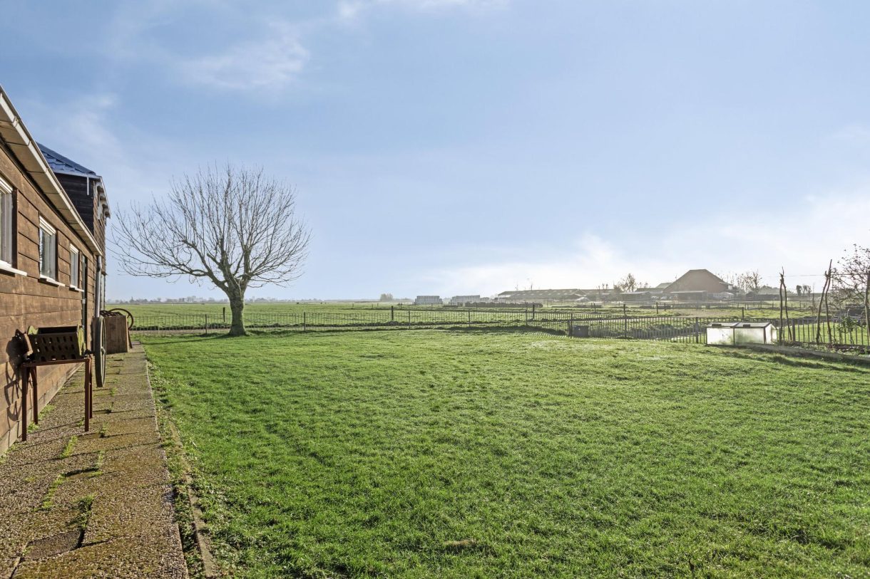 Te koop: Foto Woonhuis aan de Nauernasche Vaartdijk 7 in Westzaan