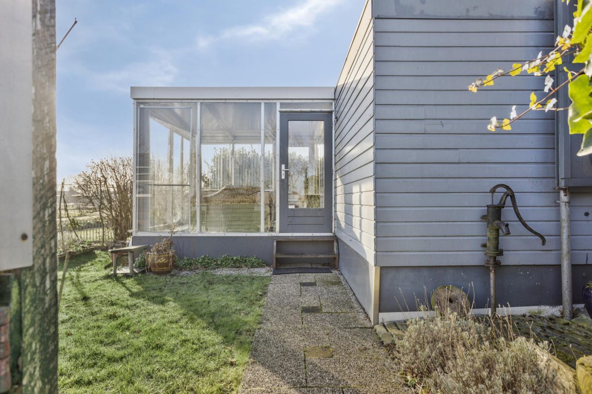 Te koop: Foto Woonhuis aan de Nauernasche Vaartdijk 7 in Westzaan